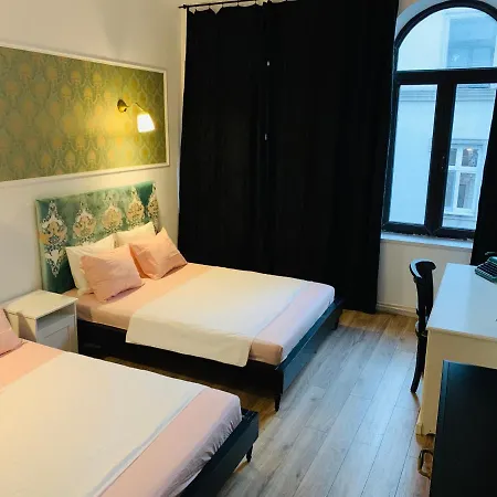 Grand Royal Old Town Apartment *